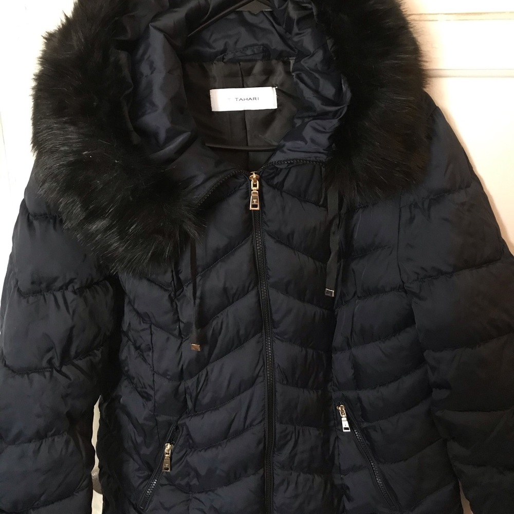 T Tahari Short Puffer Coat NWOT